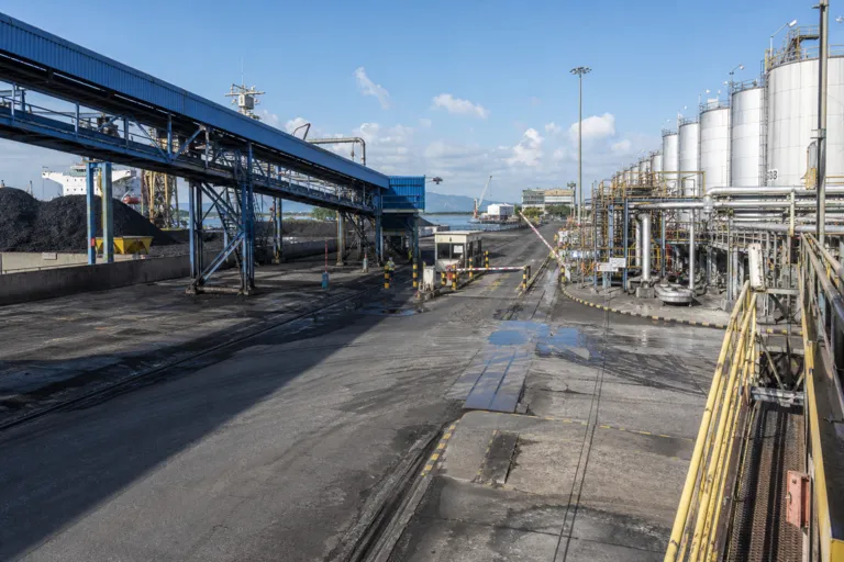 One Gate for Coal and Palm Oil: Why Indonesia’s Commodity Export Policy Shocks Global Buyers