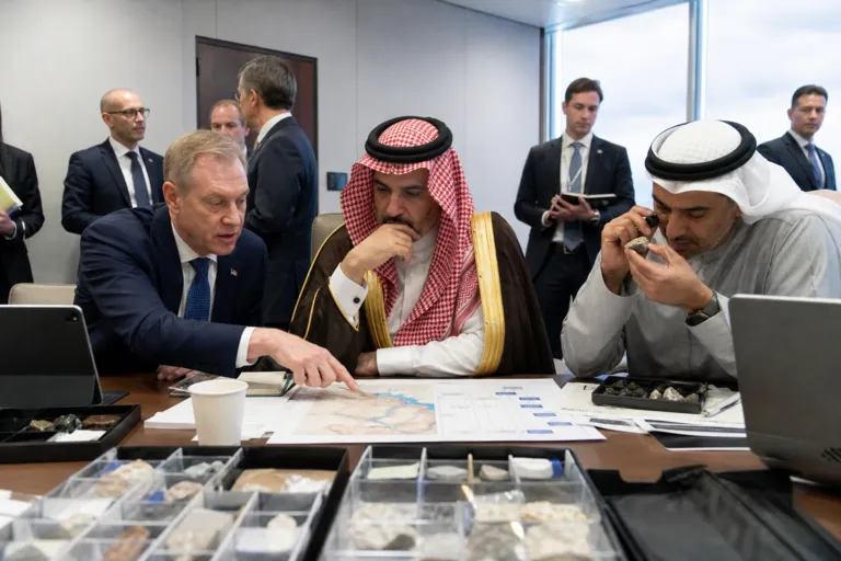 Digging for Allies: The High-stakes US Gulf Critical Minerals Defense Deal Takes Shape