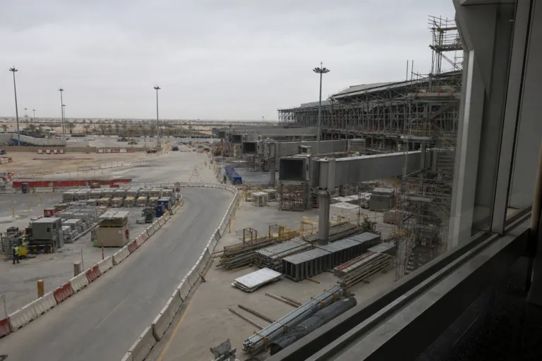 Inside Jeddah Airport Expansion: Big Contracts, Tight Capacity, Real Supplier Wins