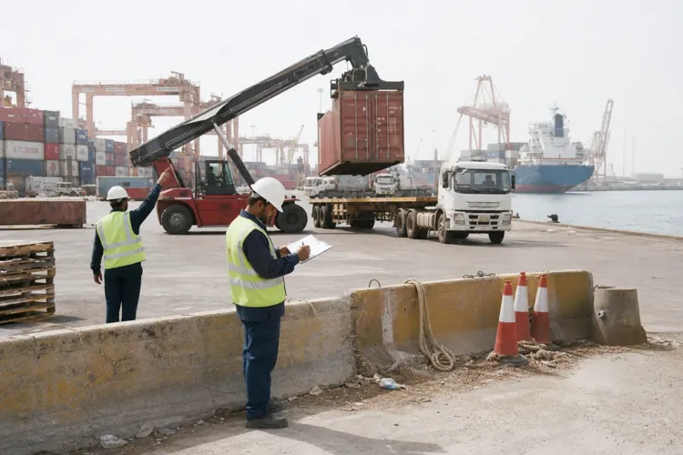 The Hormuz Detour: How Jeddah Port Red Sea Trade Became the Gulf’s New Lifeline